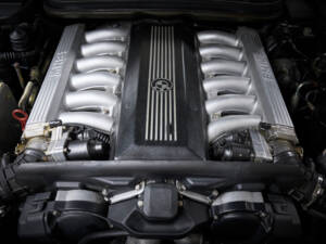 Image 63/81 de BMW 850i (1991)