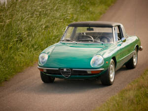 Image 30/50 of Alfa Romeo 2000 Spider Veloce (1979)