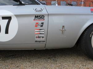 Image 18/41 of Ford Mustang 289 (1967)