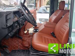 Image 2/10 of Land Rover Defender 90 Td5 (1998)