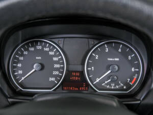 Image 11/50 de BMW 118i (2008)