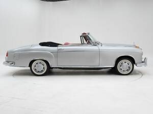 Image 6/15 of Mercedes-Benz 220 S Cabriolet (1959)