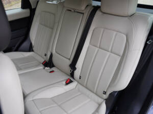 Image 29/50 of Land Rover Range Rover Sport P400e PHEV (2020)