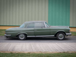 Imagen 4/35 de Mercedes-Benz 280 SE (1969)