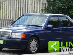 Imagen 1/10 de Mercedes-Benz 190 E 2.3 (1992)