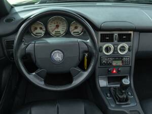 Image 47/50 of Mercedes-Benz SLK 200 Kompressor (1998)