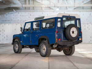 Afbeelding 8/86 van Land Rover Defender 110 Td5 (1999)