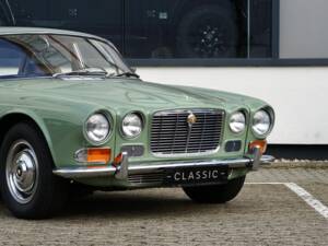 Image 10/30 of Jaguar XJ 6 4.2 (1970)