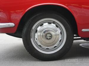 Imagen 30/68 de Alfa Romeo Giulietta Sprint 1300 (1965)