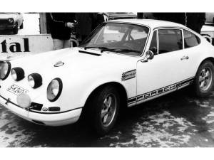 Image 9/50 of Porsche 911 R (1967)
