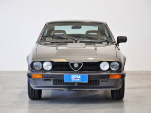 Imagen 11/34 de Alfa Romeo GTV 6 2.5 (1986)