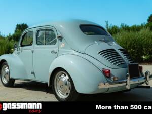 Image 6/15 of Renault 4 CV (1957)