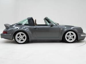 Image 6/15 of Porsche 911 Carrera 2 (1990)
