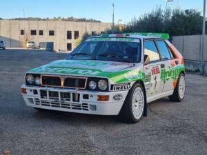 Image 9/33 of Lancia Delta HF Integrale (1988)