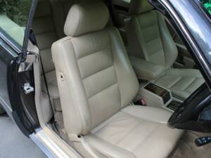 Bild 12/22 von Mercedes-Benz E 320 (1994)