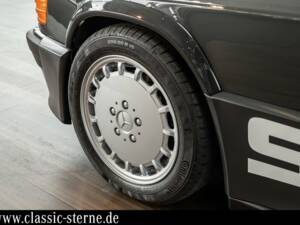 Immagine 11/15 di Mercedes-Benz 190 E 2.3-16 &quot;Schurti&quot; (1984)