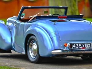 Image 9/50 of Triumph 2000 Roadster (1949)