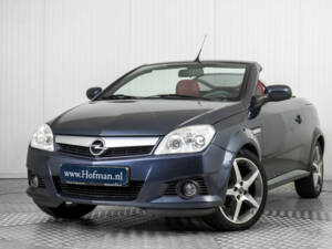 Image 3/50 of Opel Tigra TwinTop 1.4 Twinport (2006)