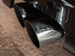 Image 25/42 of BMW 320is (1989)