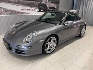 Image 2/18 of Porsche 911 Carrera S (2005)