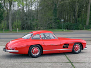 Image 13/38 of Mercedes-Benz 300 SL &quot;Gullwing&quot; (1955)