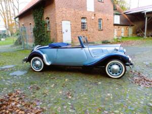 Citroën Traction Avant 11 BL Roadster blau 1939