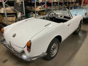 Image 6/13 of Alfa Romeo Giulietta Spider (1962)