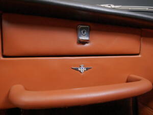 Image 32/35 of Lamborghini 400 GT (2+2) (1967)