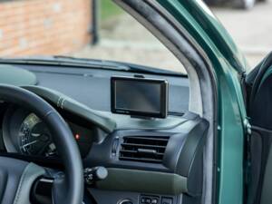 Image 33/50 of Aston Martin Cygnet (2013)