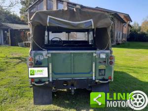 Image 6/10 of Land Rover 88 (1975)