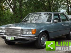 Image 1/10 de Mercedes-Benz 350 SE (1979)