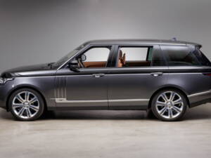 Image 6/34 of Land Rover Range Rover V8 SV Autobiography (2015)