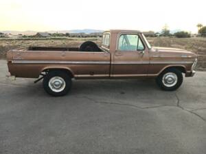 Image 10/37 of Ford F-250 (1972)