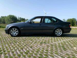 Image 2/5 of BMW 316i (1998)