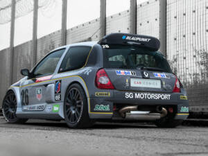 Afbeelding 4/21 van Renault Clio II V6 (2002)