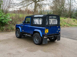 Bild 25/50 von Land Rover 90 (1985)