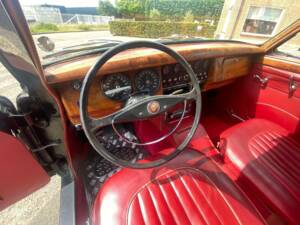 Bild 8/50 von Jaguar Mk II 3.4 (1962)