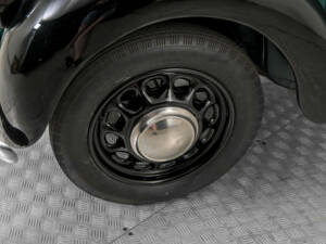 Image 25/50 de Morris Eight (1939)