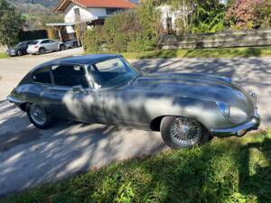 Bild 57/73 von Jaguar E-Type (2+2) (1968)