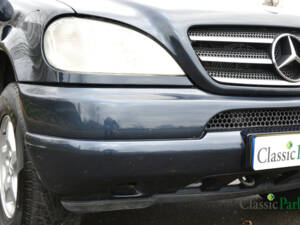 Imagen 48/50 de Mercedes-Benz ML 230 (1998)