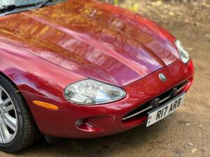 Image 24/50 de Jaguar XKR (1998)