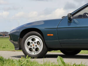 Bild 39/48 von Porsche 928 (1978)