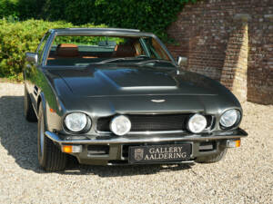 Image 38/50 of Aston Martin V8 (1980)