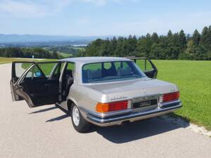 Bild 23/31 von Mercedes-Benz 450 SEL 6,9 (1975)