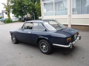 Image 36/39 de Alfa Romeo Giulia 1600 GT Junior (1973)