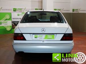 Image 7/9 of Mercedes-Benz 200 CE (1991)
