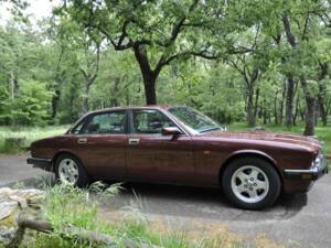 Image 5/7 of Jaguar XJ 40 3.2 (1994)