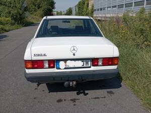 Afbeelding 5/16 van Mercedes-Benz 190 E (1984)