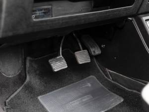 Image 21/32 of Volkswagen Golf I GTD 1.6 (1983)