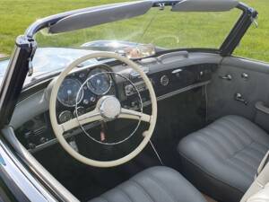 Image 8/20 of Mercedes-Benz 190 SL (1960)